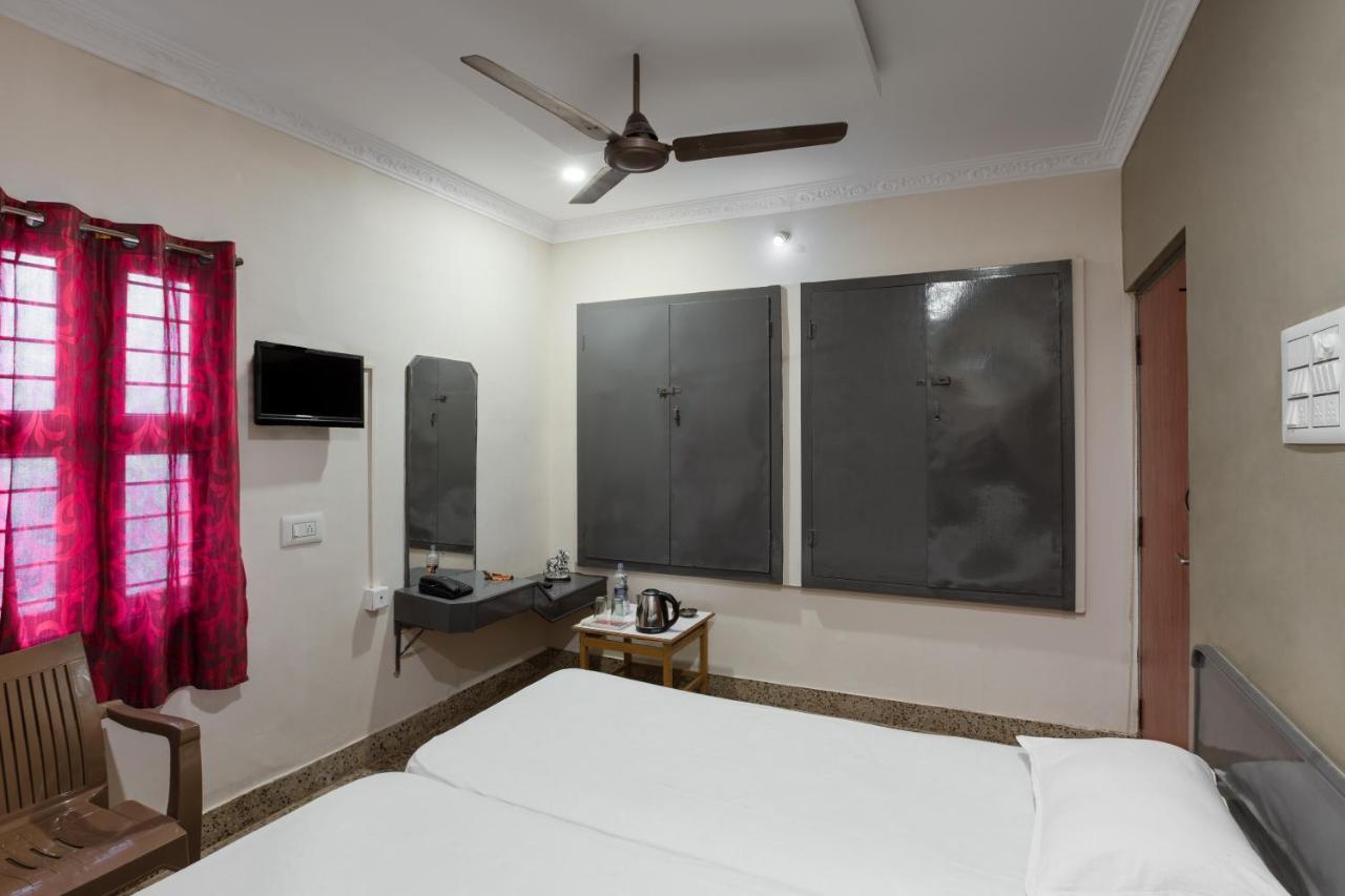 Hotel AKMG Dindigul Exterior foto